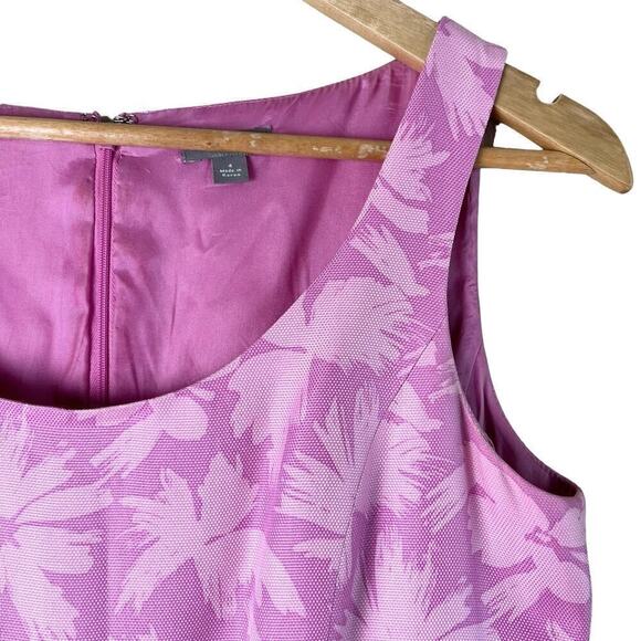 Ann Taylor Silk‎ Fit and Flare Pleated Dress in Pink Florals, Size 4 - Picture 4 of 11